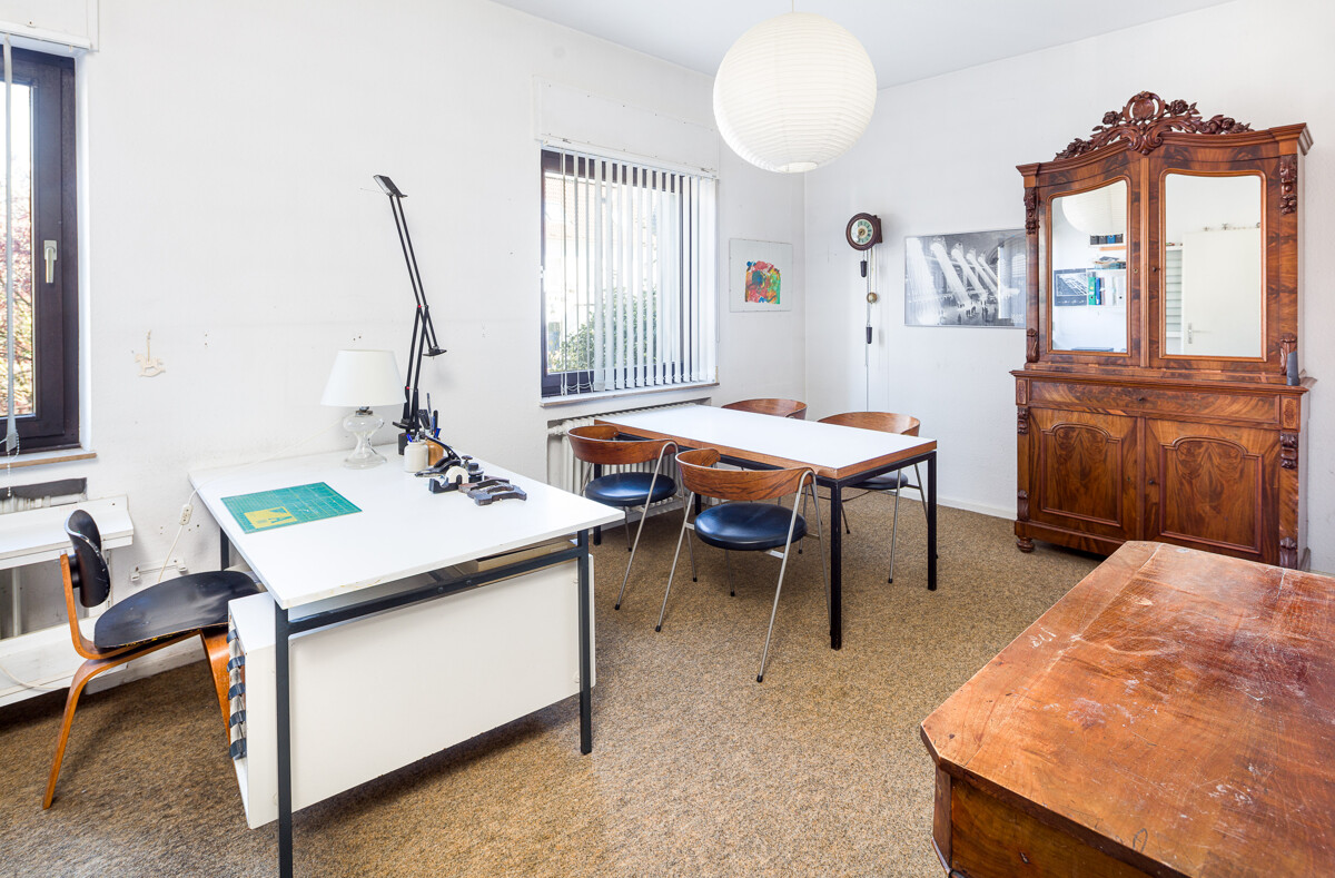 Büro EG