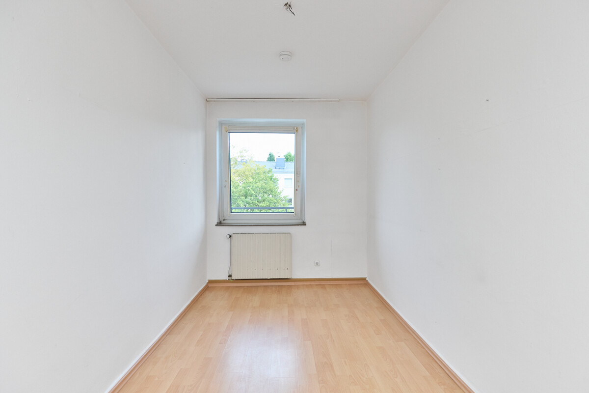 Arbeits-/Schlafzimmer I
