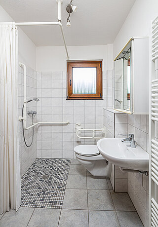 Badezimmer im Erdgeschoss