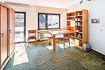 Zimmer 2 mit Zugang zum Balkon Zimmer 2 mit Zugang zum Balkon