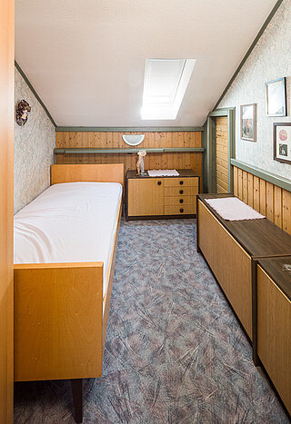 Schlafzimmer DG