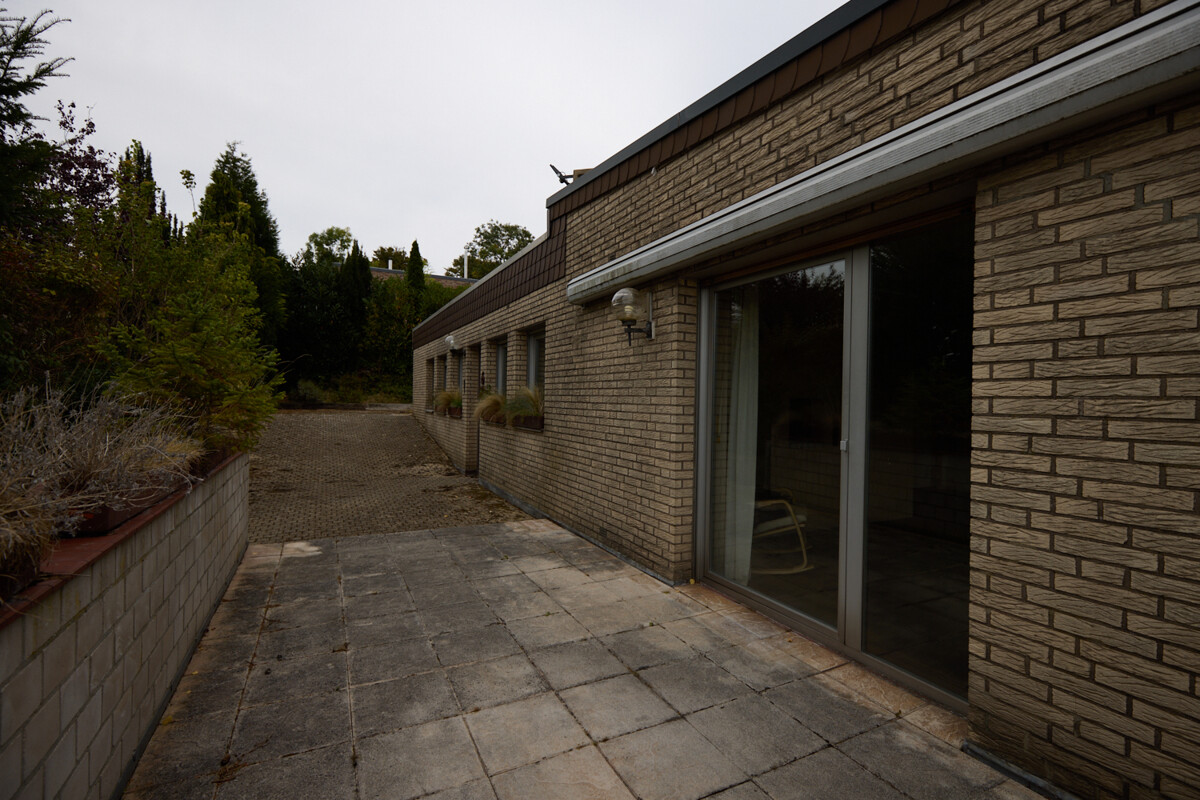 Terrasse mit Blick in den Garten